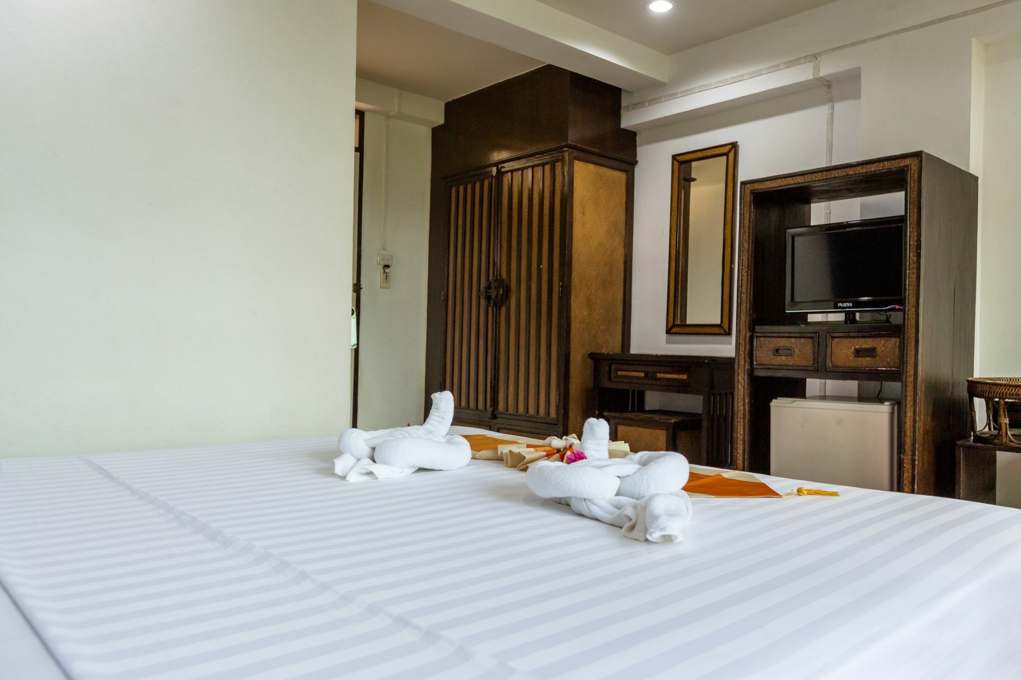 Porterhouse Beach Hotel Patong Zewnętrze zdjęcie