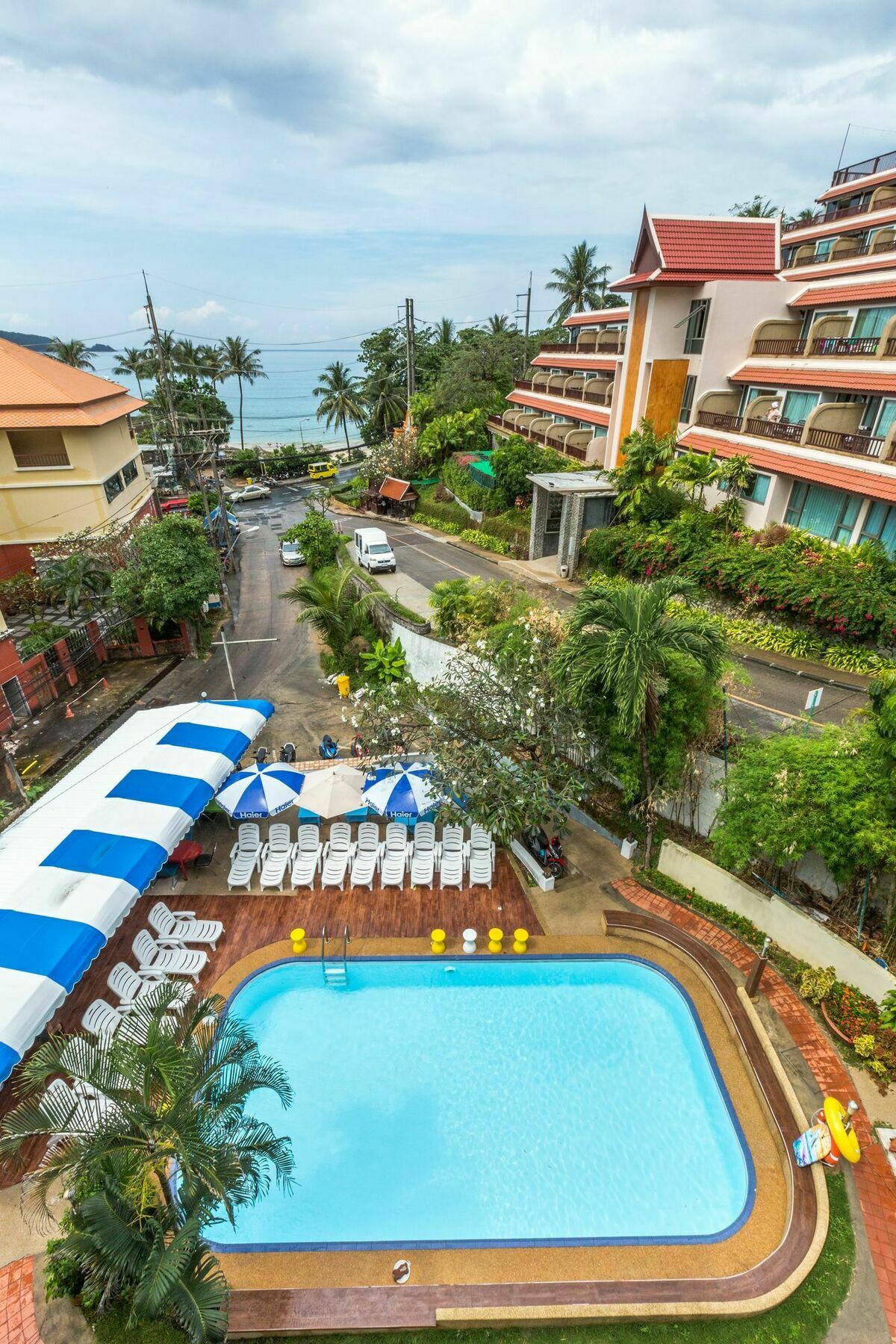 Porterhouse Beach Hotel Patong Zewnętrze zdjęcie